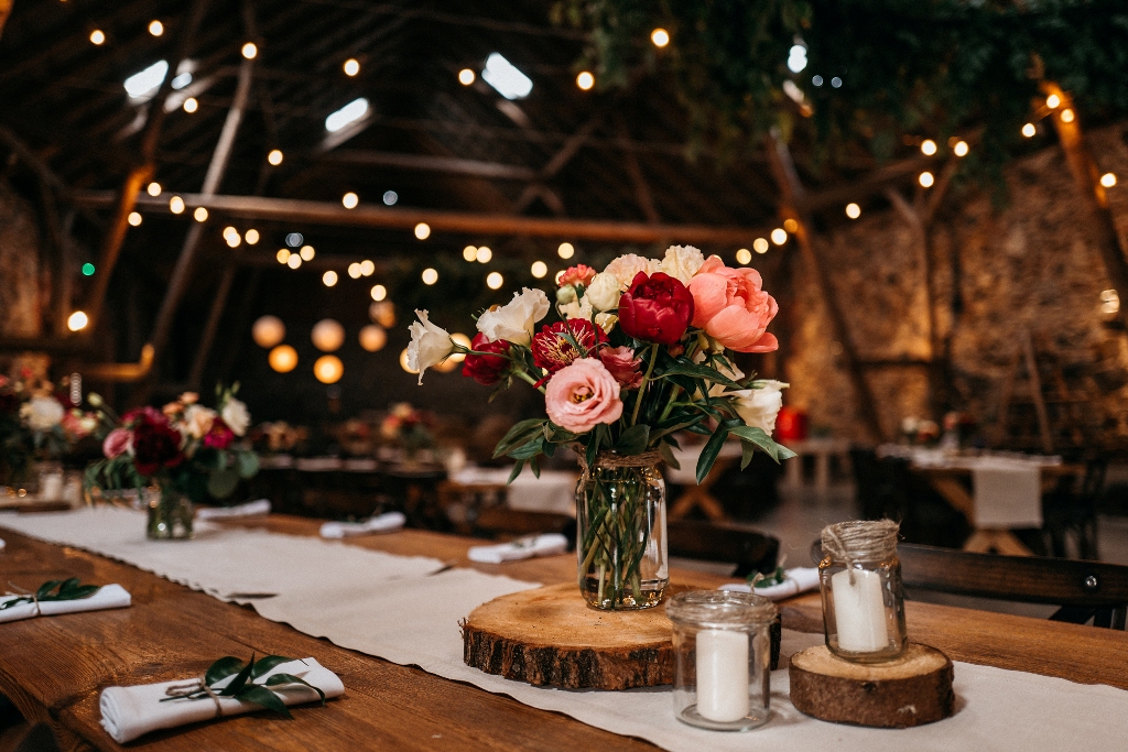 dekoracje stołów, Fabryka Marzeń, kwiaty na wesele